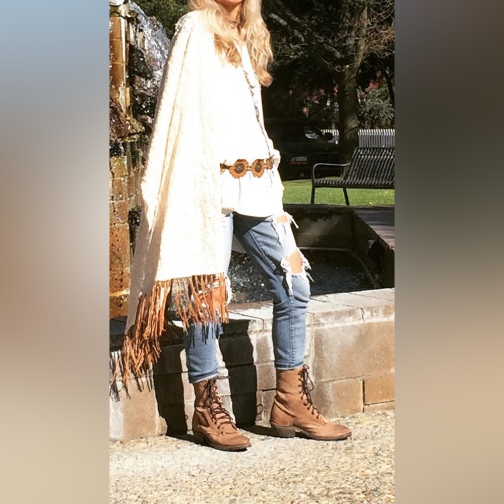 Ankle boots size 7.5. Great condition. Purchased at FREE PEOPLE. Distress look.